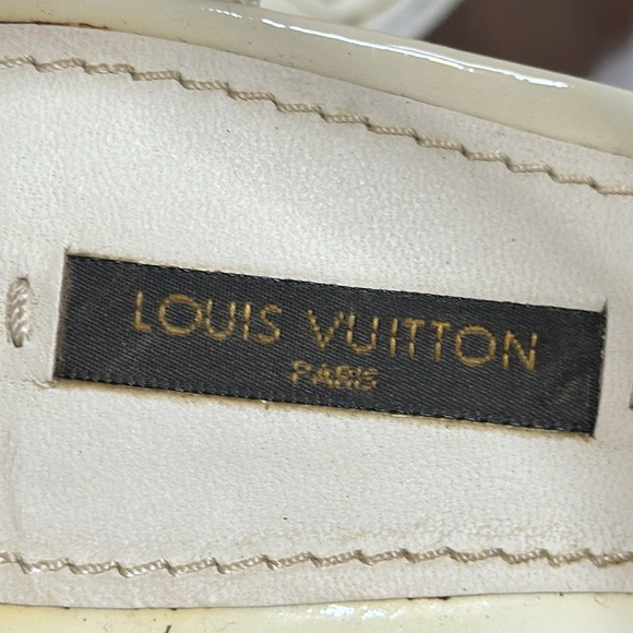 💯Authentic Louis Vuitton Wedges Sandals🍀 - Picture 15 of 16